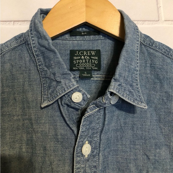 J Crew Shirt Mens Small Blue Chambray Denim Slim Fit Chin Strap Preppy - Picture 4 of 10